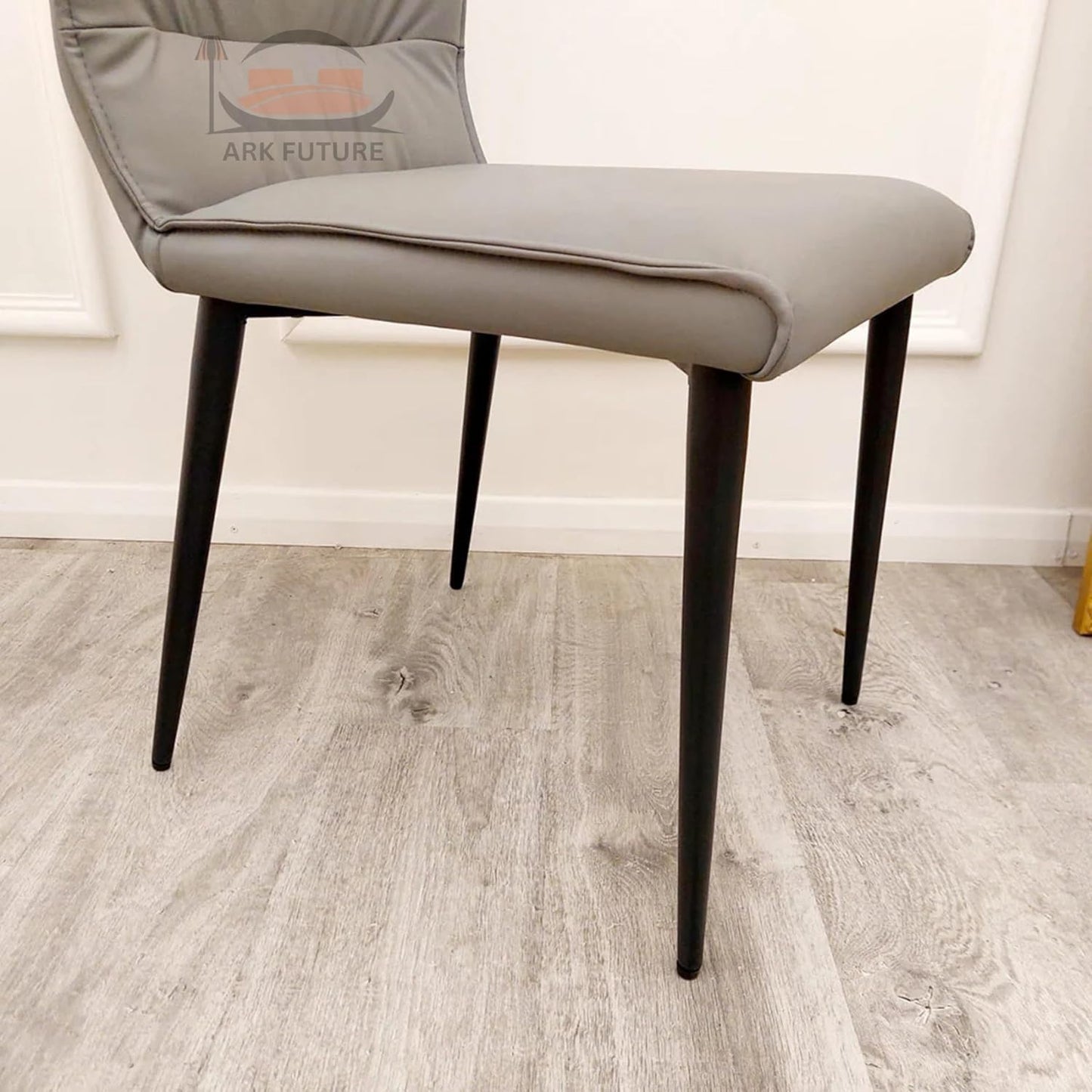 Alba Leather Dining Chair – Modern Design with Sturdy Legs