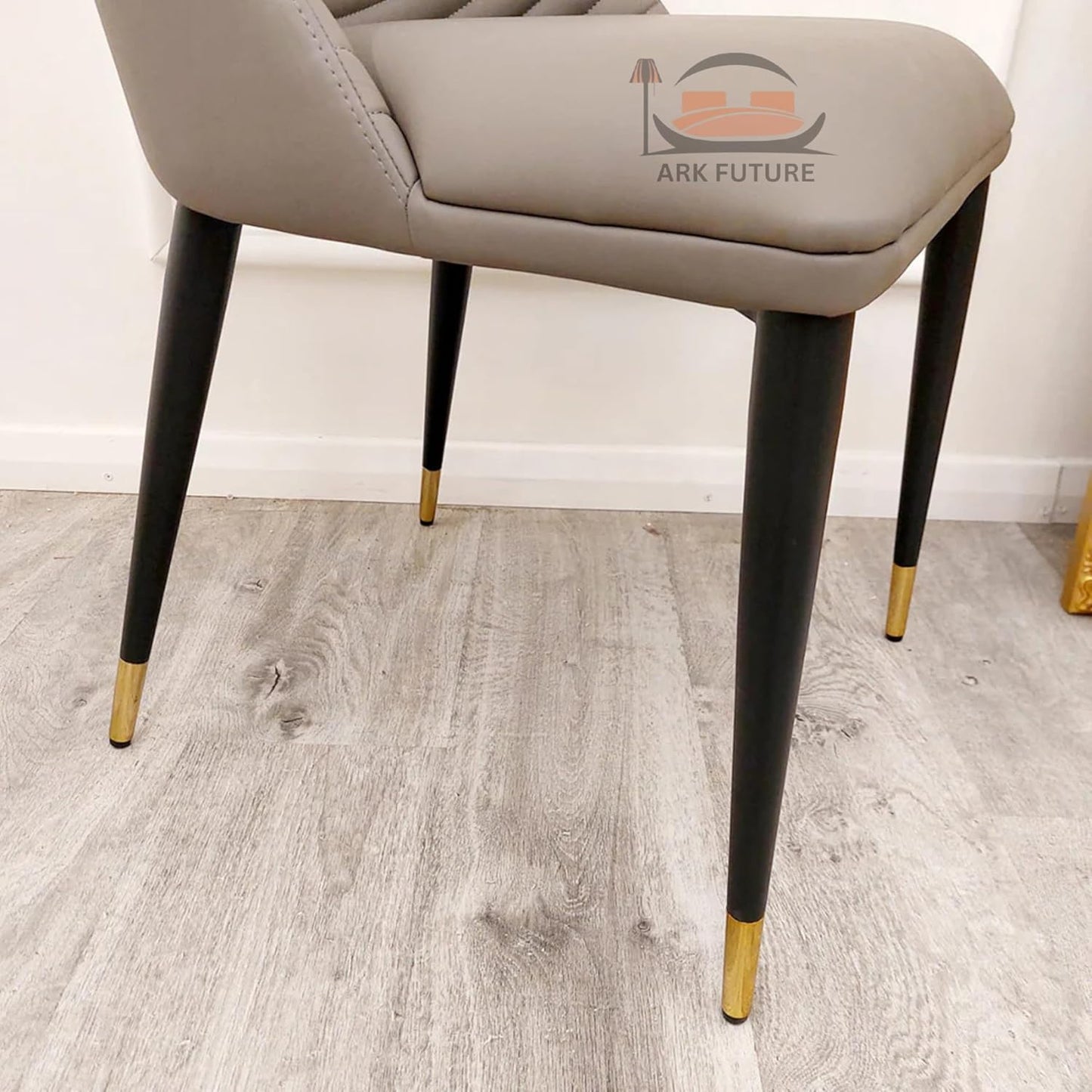 Alba Leather Dining Chair – Modern Design with Sturdy Legs