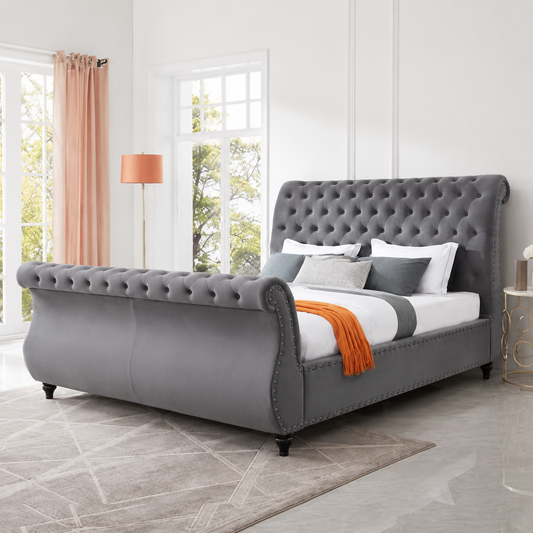 Nawomi swan Chesterfield Bed With Studs